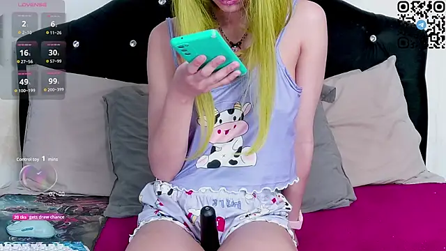 nonawhitemm online show from November 25, 2025, 10:54 pm