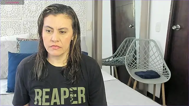 V monse online show from February 16, 2025, 2:00 pm