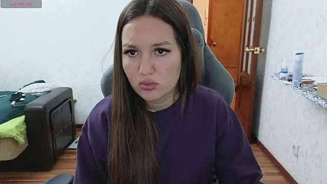 Snapshot of Nelly_Fischer chatting on December 3, 2024, 1:43 pm Nelly Fischer online show from December 3, 2024, 1:43 pm