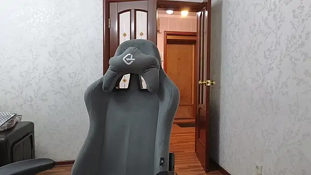 Snapshot of Nelly_Fischer chatting on January 12, 2025, 1:37 pm Nelly Fischer online show from January 12, 2025, 1:37 pm