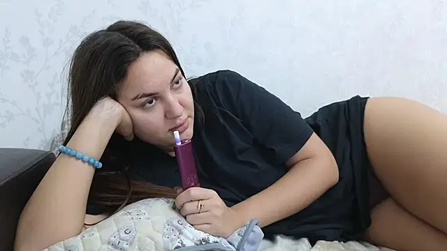 Snapshot of Nelly_Fischer chatting on January 14, 2025, 1:49 pm Nelly Fischer online show from January 14, 2025, 1:49 pm