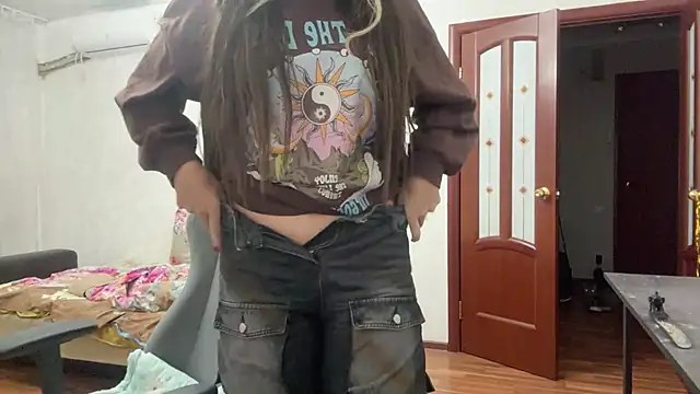 Snapshot of Nelly_Fischer chatting on February 22, 2025, 8:09 pm Nelly Fischer online show from February 22, 2025, 8:09 pm