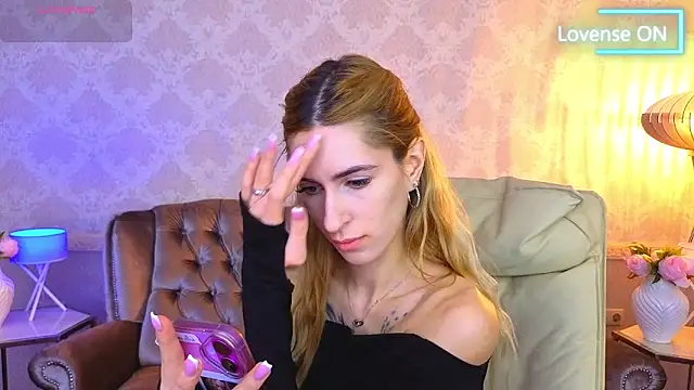 Sexy Lava online show from November 1, 2025, 6:37 am