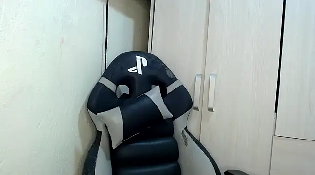 Snapshot of katery_wok11 chatting on February 25, 2025, 3:42 am katery wok11 online show from February 25, 2025, 3:42 am