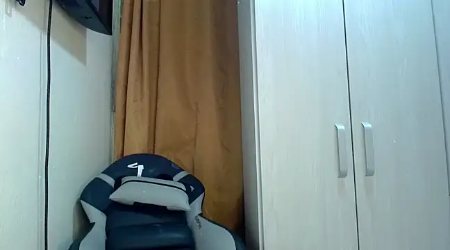 Snapshot of katery_wok11 chatting on February 27, 2025, 2:10 am katery wok11 online show from February 27, 2025, 2:10 am