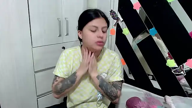 Snapshot of katery_wok11 chatting on November 10, 2025, 5:23 pm katery wok11 online show from November 10, 2025, 5:23 pm