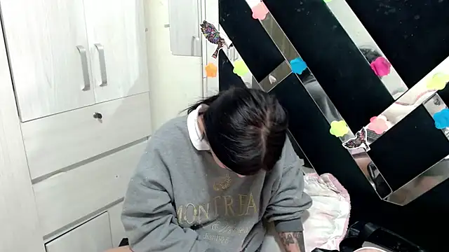 Snapshot of katery_wok11 chatting on November 12, 2025, 7:03 pm katery wok11 online show from November 12, 2025, 7:03 pm