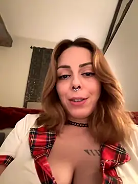 Mia Railey online show from November 19, 2025, 9:37 pm