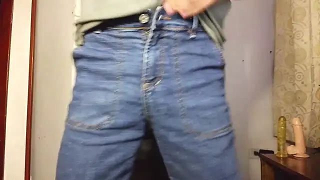 HomeAloneK online show from February 6, 2026, 7:17 pm