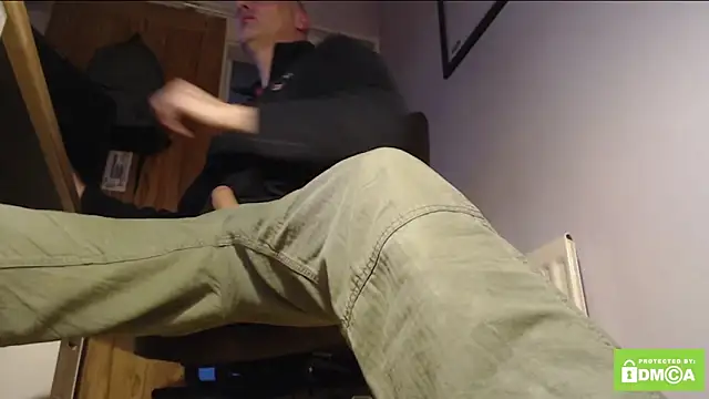 eatmycum4you 1baller online show from February 19, 2026, 4:58 pm