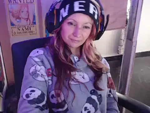 Snapshot of Paulita_x3 chatting on March 5, 2025, 2:23 pm Paulita x3 online show from March 5, 2025, 2:23 pm