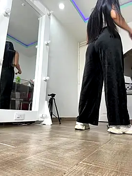 Lexa queen online show from December 5, 2025, 7:43 pm