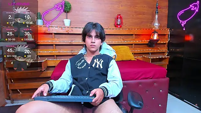 Snapshot of alex_477 chatting on January 27, 2025, 2:35 pm alex 477 online show from January 27, 2025, 2:35 pm