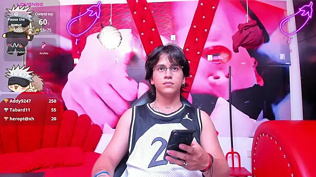 Snapshot of alex_477 chatting on February 10, 2025, 5:52 pm alex 477 online show from February 10, 2025, 5:52 pm