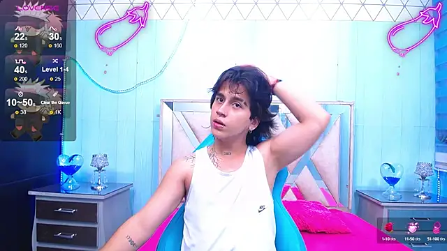 Snapshot of alex_477 chatting on February 18, 2025, 11:33 am alex 477 online show from February 18, 2025, 11:33 am