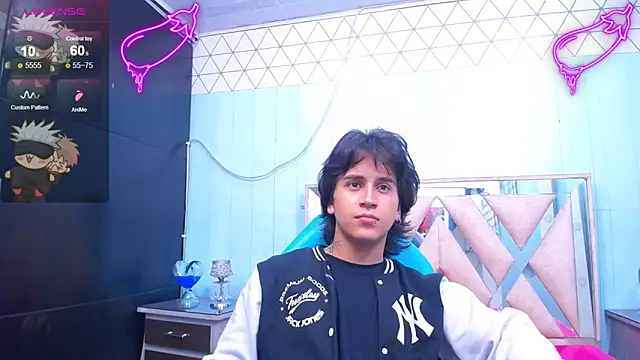 Snapshot of alex_477 chatting on March 18, 2025, 5:42 pm alex 477 online show from March 18, 2025, 5:42 pm