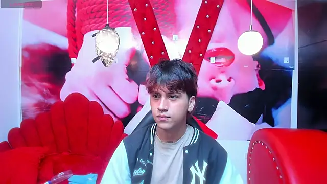 Snapshot of alex_477 chatting on September 27, 2025, 11:26 am alex 477 online show from September 27, 2025, 11:26 am