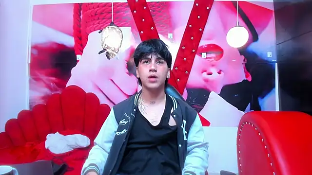 Snapshot of alex_477 chatting on October 4, 2025, 11:41 am alex 477 online show from October 4, 2025, 11:41 am