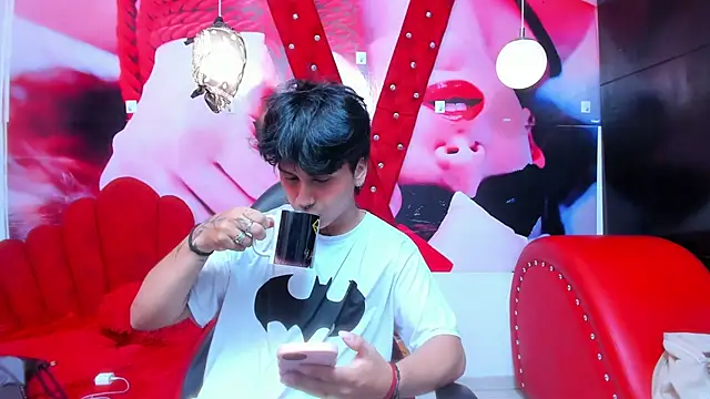 Snapshot of alex_477 chatting on October 13, 2025, 11:21 am alex 477 online show from October 13, 2025, 11:21 am