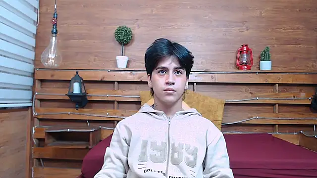 Snapshot of alex_477 chatting on October 15, 2025, 11:43 am alex 477 online show from October 15, 2025, 11:43 am