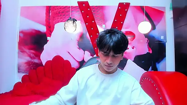 Snapshot of alex_477 chatting on November 6, 2025, 11:33 am alex 477 online show from November 6, 2025, 11:33 am