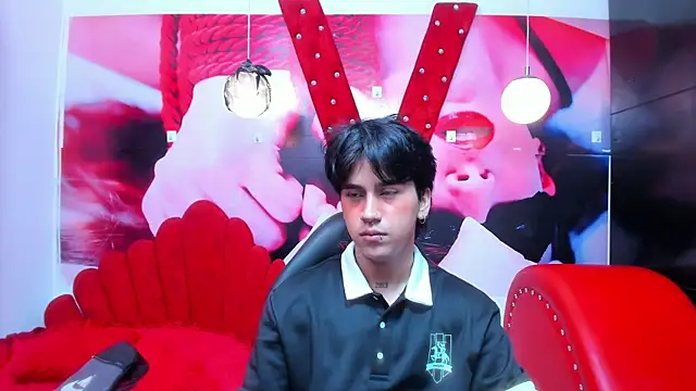 Snapshot of alex_477 chatting on November 8, 2025, 11:43 am alex 477 online show from November 8, 2025, 11:43 am