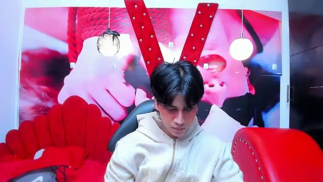 Snapshot of alex_477 chatting on November 11, 2025, 11:43 am alex 477 online show from November 11, 2025, 11:43 am