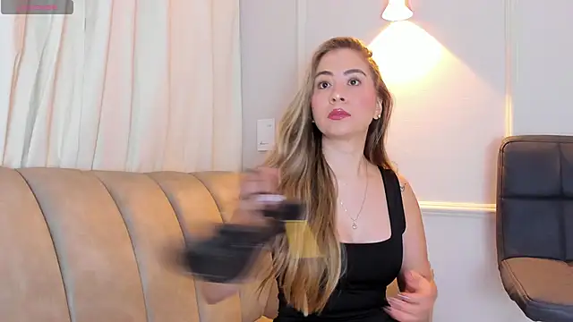 Snapshot of Lia_walton chatting on December 2, 2025, 12:21 pm Lia walton online show from December 2, 2025, 12:21 pm