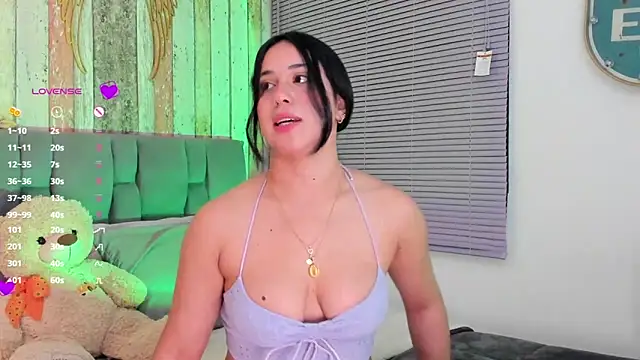 Snapshot of Gigi-bom chatting on March 21, 2025, 12:18 am Gigi-bom online show from March 21, 2025, 12:18 am