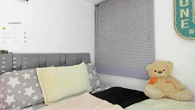 Snapshot of Gigi-bom chatting on September 12, 2025, 12:33 am Gigi-bom online show from September 12, 2025, 12:33 am