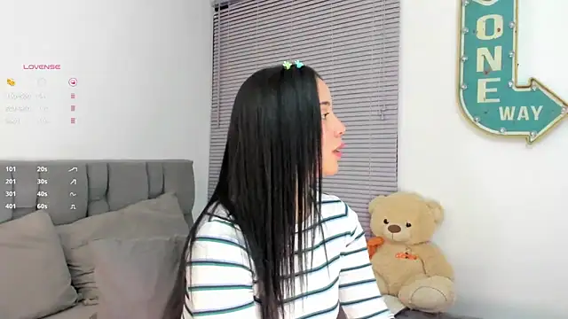 Snapshot of Gigi-bom chatting on October 6, 2025, 12:41 am Gigi-bom online show from October 6, 2025, 12:41 am