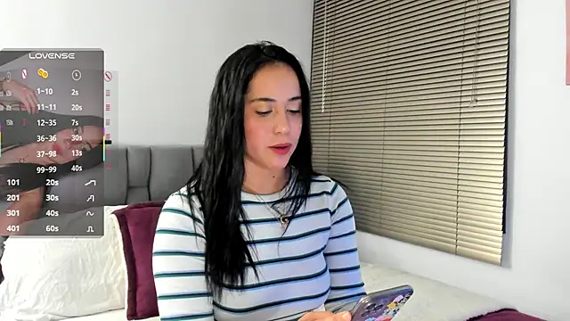 Snapshot of Gigi-bom chatting on November 22, 2025, 12:09 am Gigi-bom online show from November 22, 2025, 12:09 am