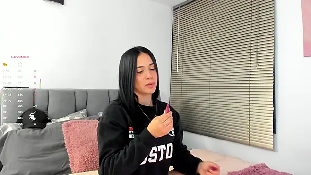 Snapshot of Gigi-bom chatting on January 6, 2026, 11:07 pm Gigi-bom online show from January 6, 2026, 11:07 pm