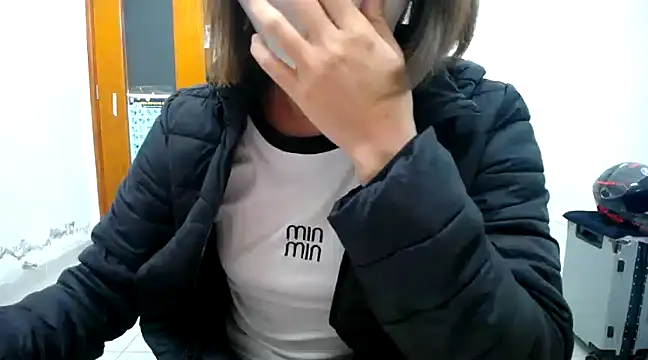 Michiko1 online show from February 7, 2025, 4:24 pm