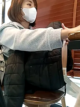 Michiko1 online show from February 13, 2025, 9:30 am