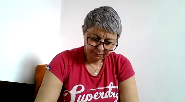 Snapshot of roseblak42 chatting on March 17, 2025, 9:44 am roseblak42 online show from March 17, 2025, 9:44 am