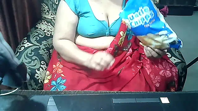 Snapshot of Punambhabisexy chatting on January 18, 2026, 12:53 pm Punambhabisexy online show from January 18, 2026, 12:53 pm