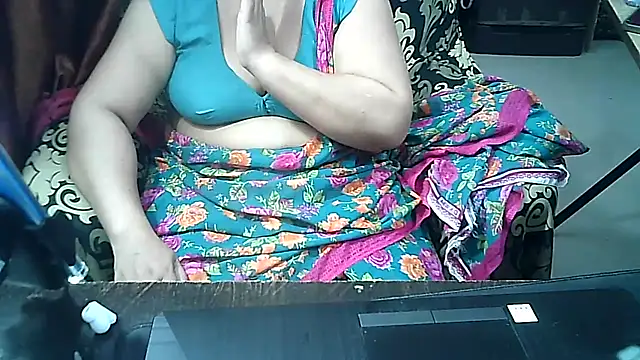 Punambhabisexy online show from May 25, 2026, 2:39 am