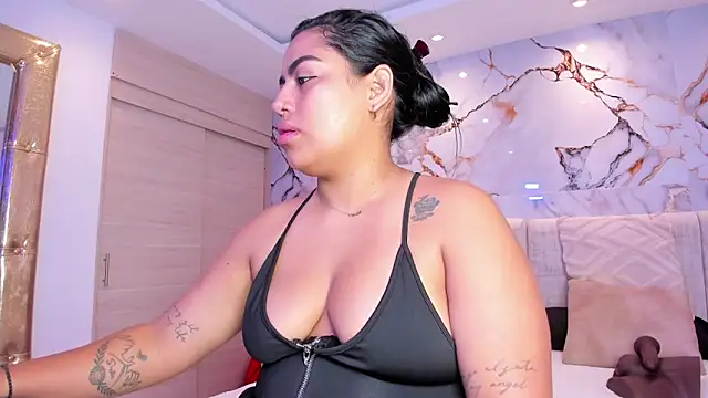 Snapshot of kiana_cream chatting on November 23, 2025, 11:54 am kiana cream online show from November 23, 2025, 11:54 am