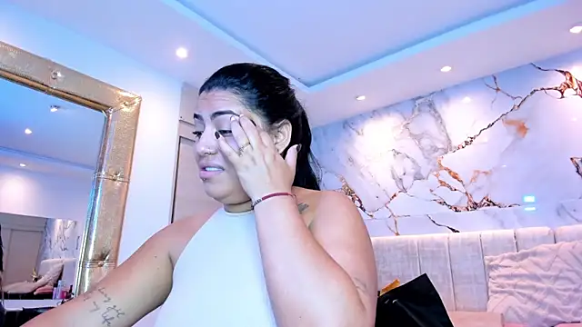 kiana cream online show from April 6, 2026, 11:44 am