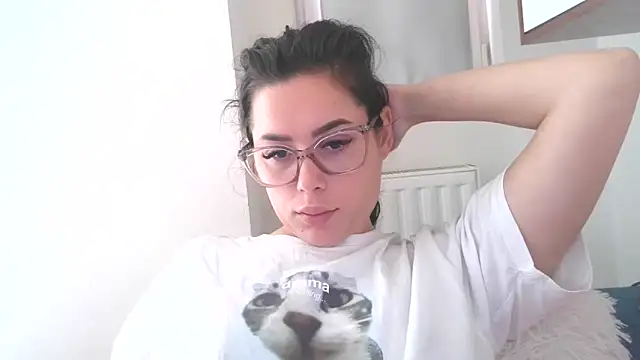 LovelyJulliette online show from October 30, 2025, 12:06 pm