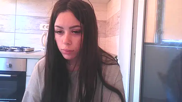 LovelyJulliette online show from April 27, 2026, 12:47 pm