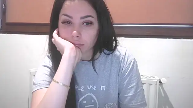LovelyJulliette online show from May 2, 2026, 3:50 pm