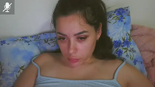 LovelyJulliette online show from May 8, 2026, 12:49 am