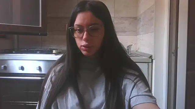 LovelyJulliette online show from May 11, 2026, 10:43 am