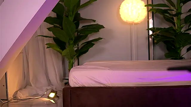 Snapshot of KaylaBray chatting on November 25, 2025, 4:56 am KaylaBray online show from November 25, 2025, 4:56 am