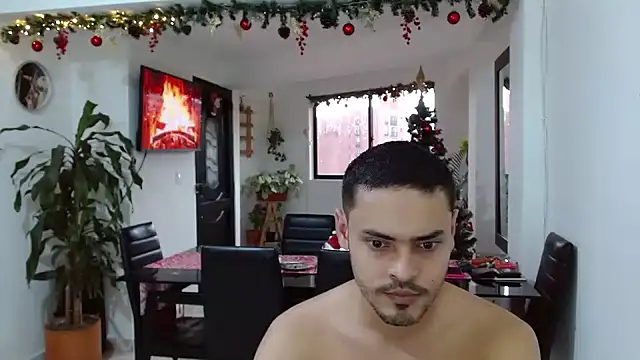 Snapshot of giannandblacke chatting on December 20, 2024, 10:00 pm giannandblacke online show from December 20, 2024, 10:00 pm