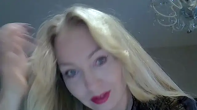 Snapshot of ZarinaSwift chatting on September 19, 2025, 4:36 am ZarinaSwift online show from September 19, 2025, 4:36 am