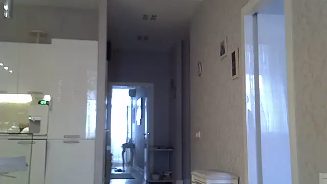 Snapshot of ZarinaSwift chatting on February 18, 2026, 4:41 am ZarinaSwift online show from February 18, 2026, 4:41 am