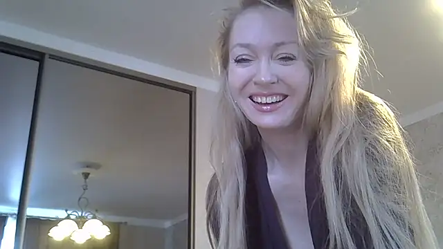 Snapshot of ZarinaSwift chatting on March 22, 2026, 5:11 am ZarinaSwift online show from March 22, 2026, 5:11 am